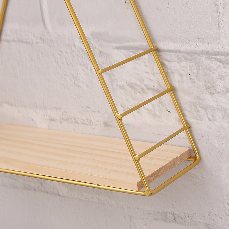 Étagère murale décorative triangulaire en fer perforé de style nordique