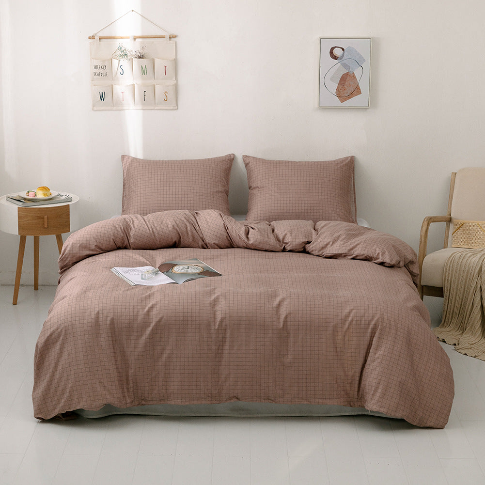 3-piece bedding set. Modern Print Bedding Set: Duvet Cover and Pillowcases.