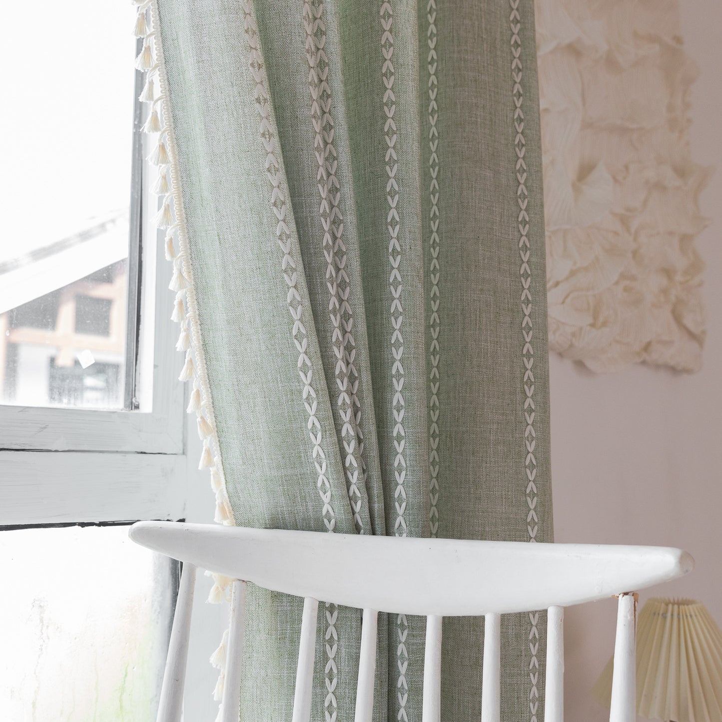 Rideau léger brodé avec ponpons,style bohémien pour chambre ou salon. Striped Window Curtains With Tassel Living Room Bedroom