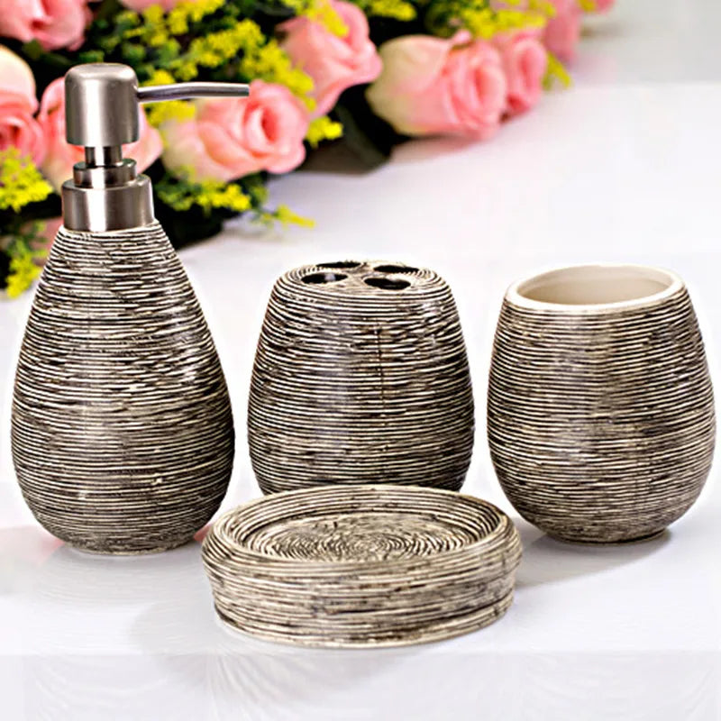 Set pour salle de bain, 4Pcs en céramique. Bathroom Ceramic Set.