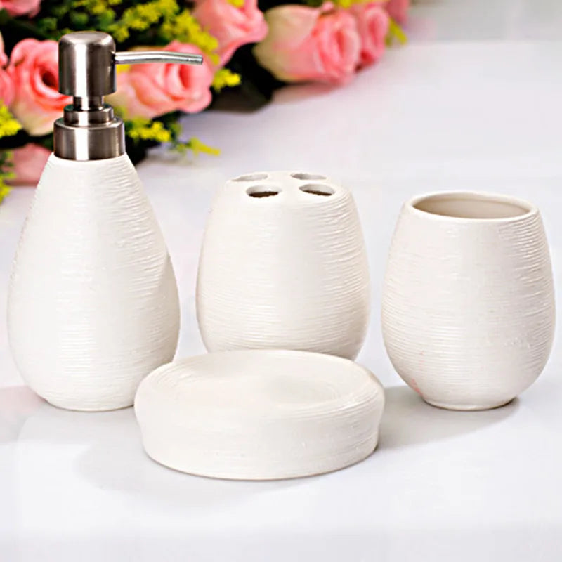 Set pour salle de bain, 4Pcs en céramique. Bathroom Ceramic Set.