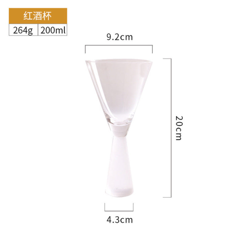 Verre à champagne décoratif pour jour de fête. Creative Red Wine Glass Champagne.