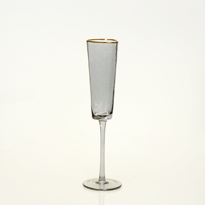 Verre à vin ou champagne en crystal. Creative Hammer Pattern With Gold Edge Pink Gray Crystal Glass.