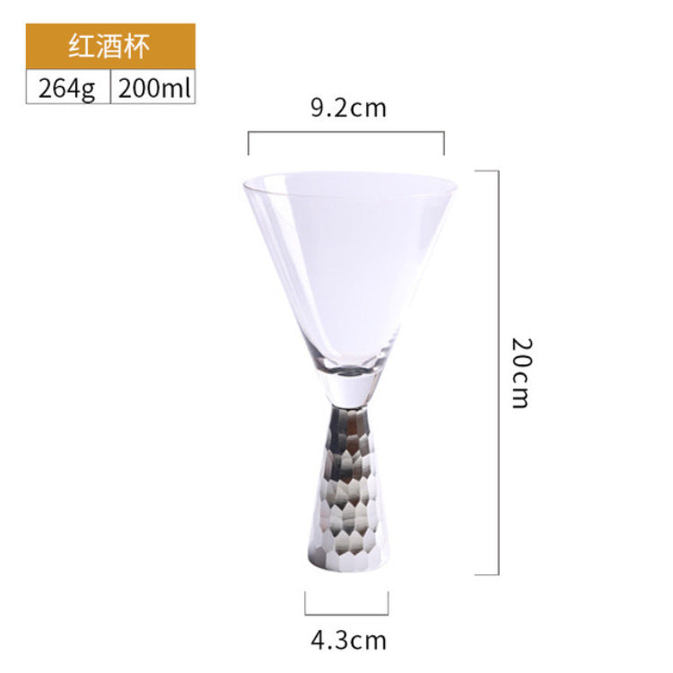 Verre à champagne décoratif pour jour de fête. Creative Red Wine Glass Champagne.