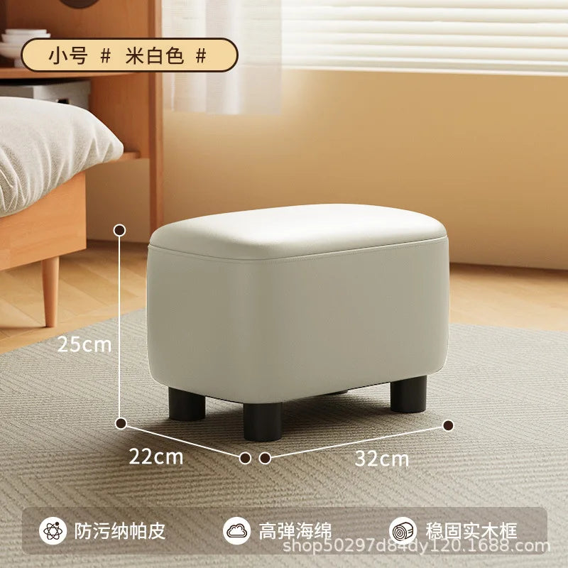 Pouf avec rangement pour salon ou chambre de dimensions 32x25x22cm.