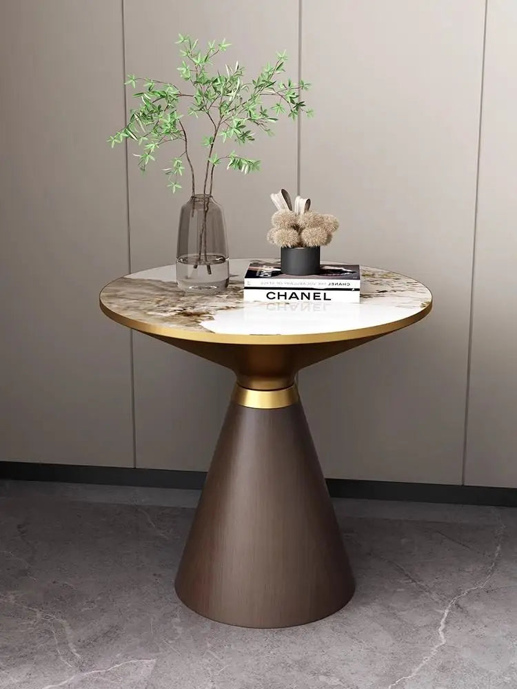 Table basse ronde élégante, 50cm de diamètre.