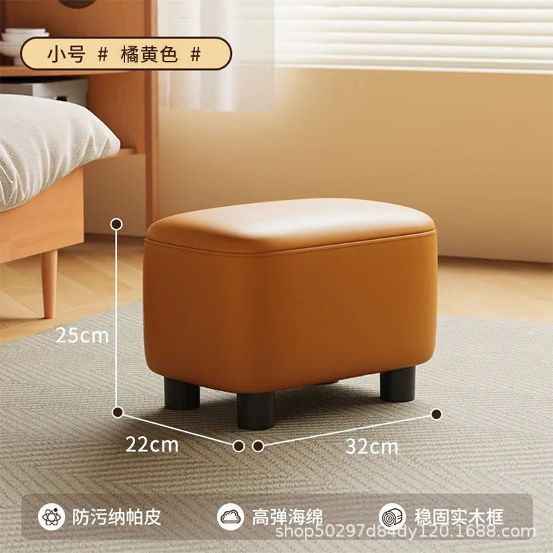 Pouf avec rangement pour salon ou chambre de dimensions 32x25x22cm.