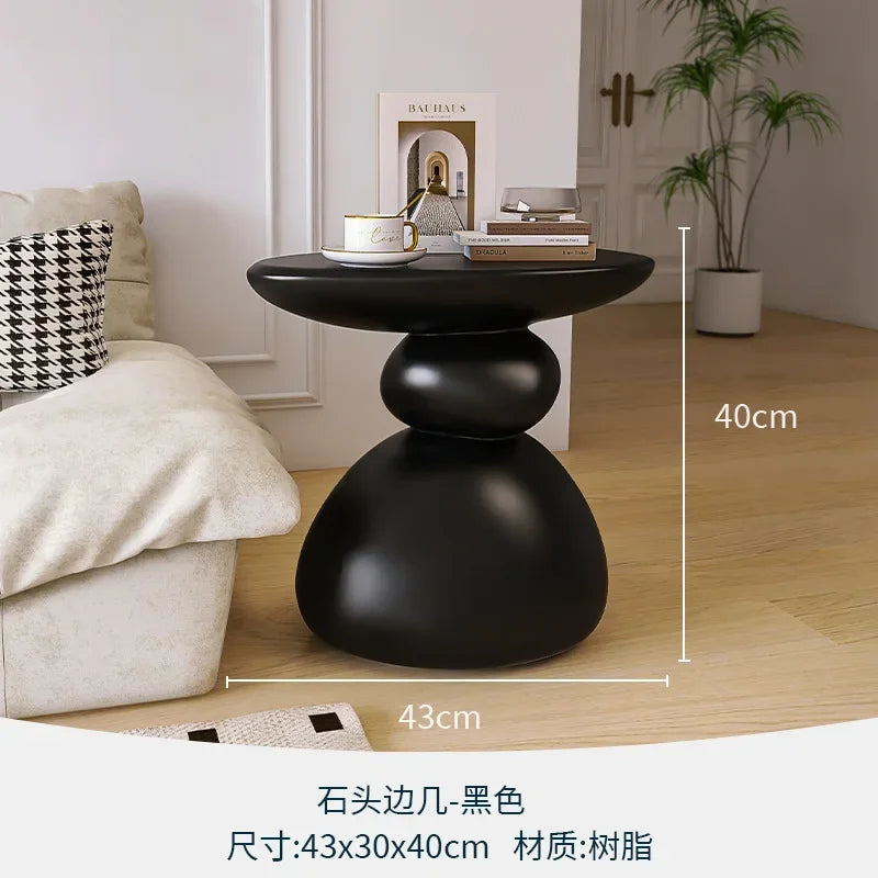 Table de chevet de style Nordique, minimaliste de dimensions 43x40cm.