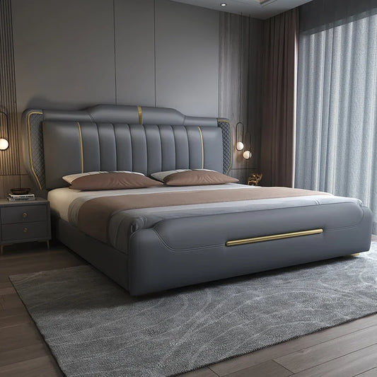 Lit Italien de luxe avec sommier en lattes et 2 tables de chevets, 180x200cm.