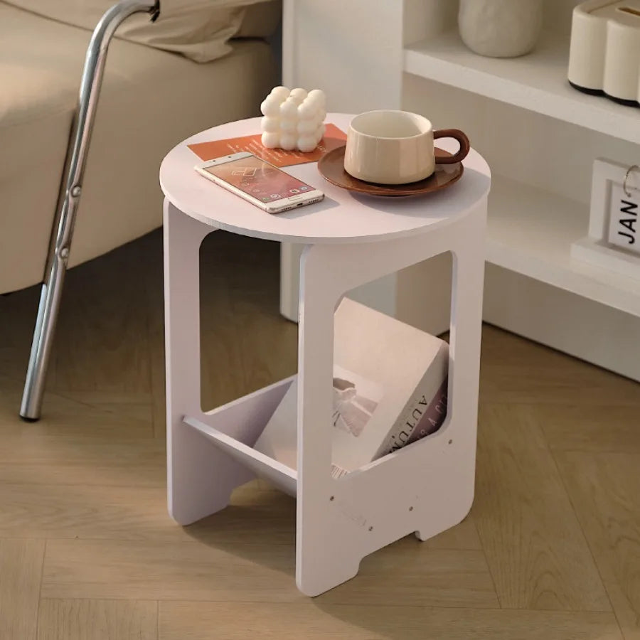 Table de chevet ou table basse pour salon, en bois massif.