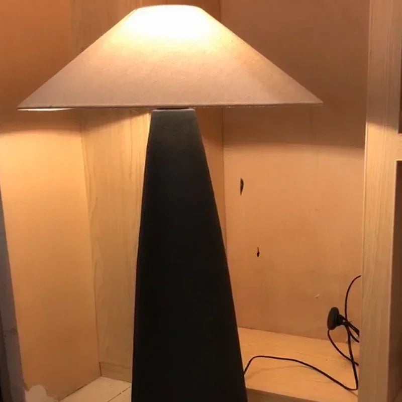 Grande lampe moderne de luxe de Stehlampe HBFL, style minimaliste.