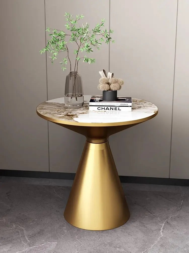 Table basse ronde élégante, 50cm de diamètre.