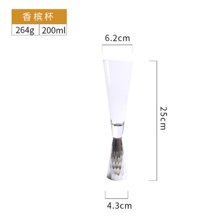 Verre à champagne décoratif pour jour de fête. Creative Red Wine Glass Champagne.